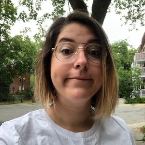 Meet your Posher, Cynthia